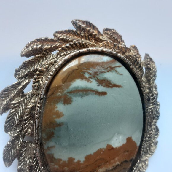 Vintage Picture Jasper Brooch Pin Encased in Gold Toned Oval Frame Bezel - Picture 7 of 7